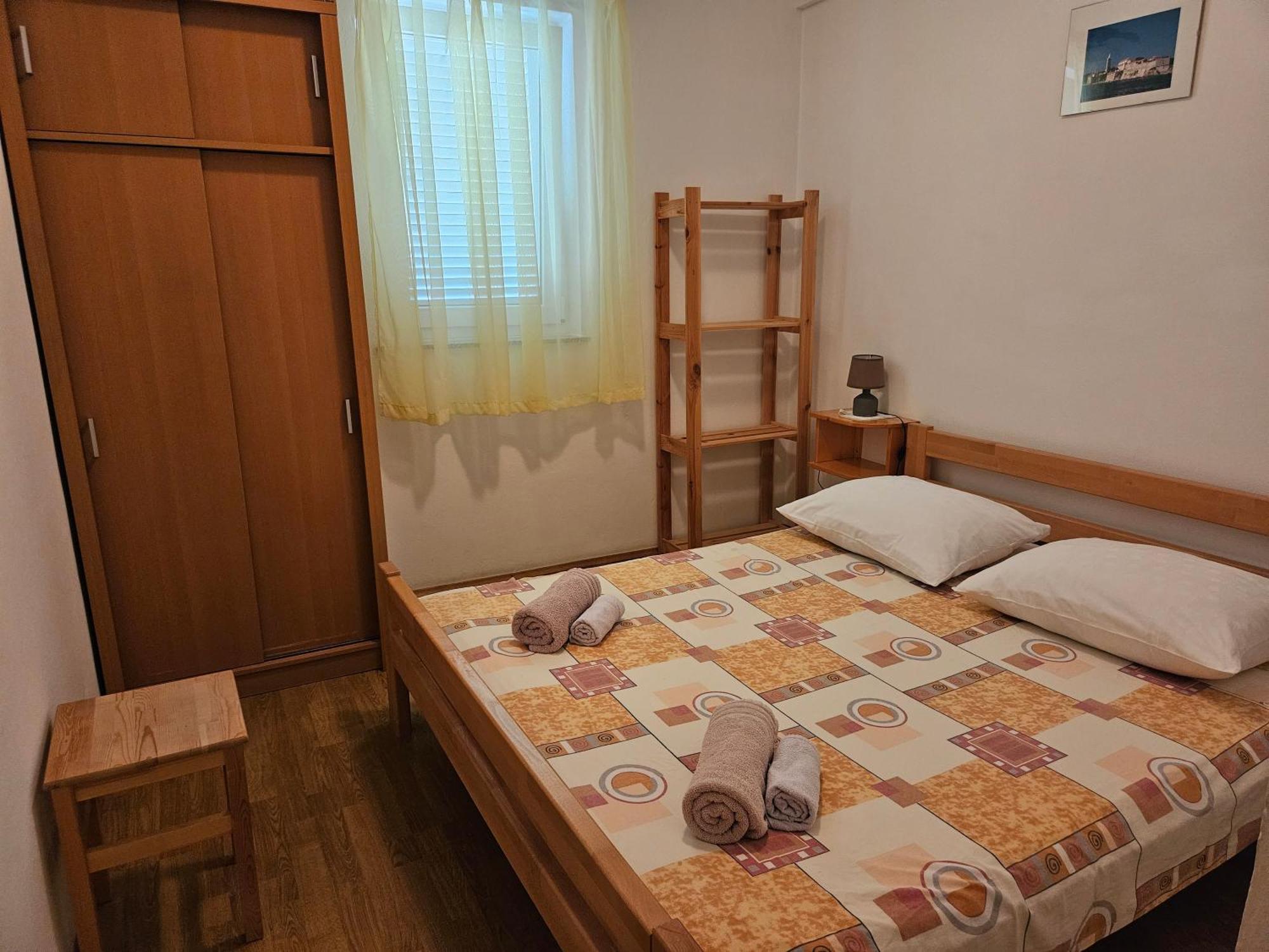 Apartmani Tatjana Rab Town Buitenkant foto