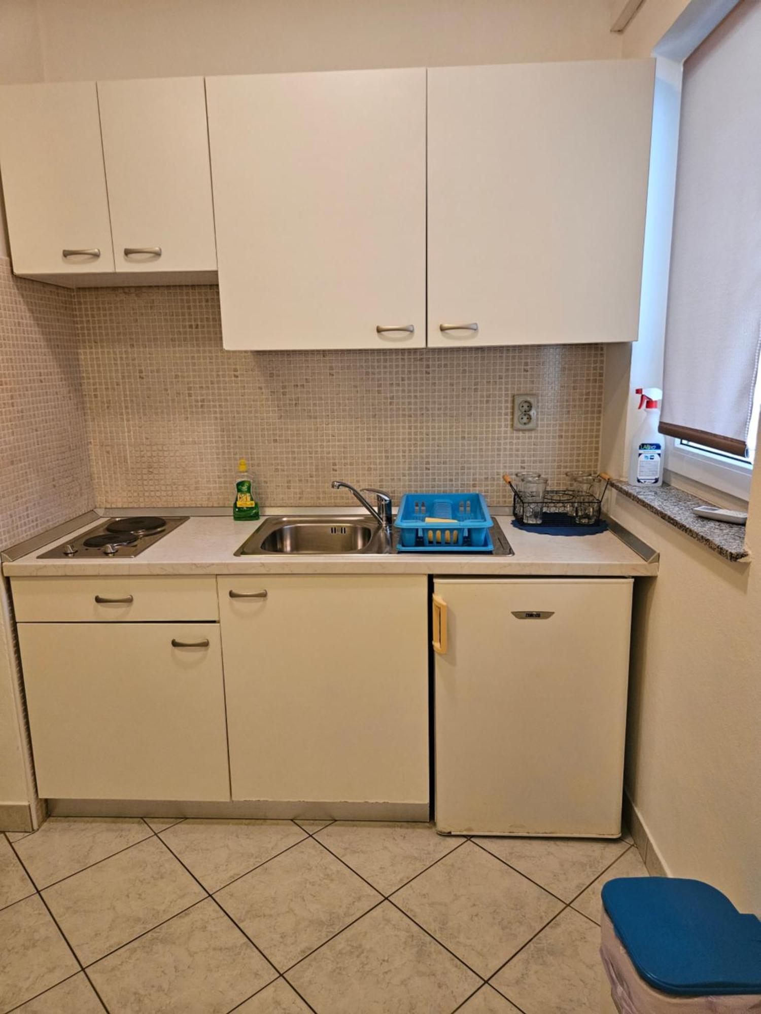 Apartmani Tatjana Rab Town Buitenkant foto